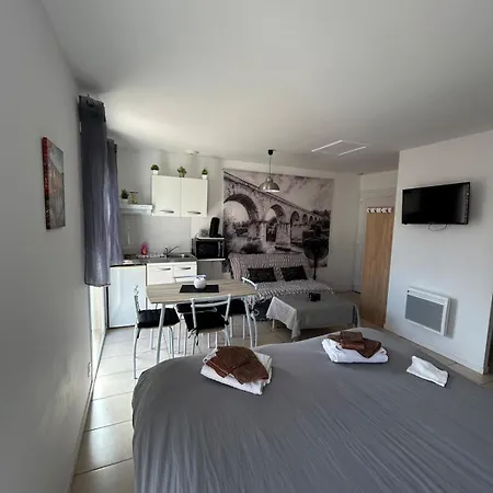 Pont Du Gard Apartment